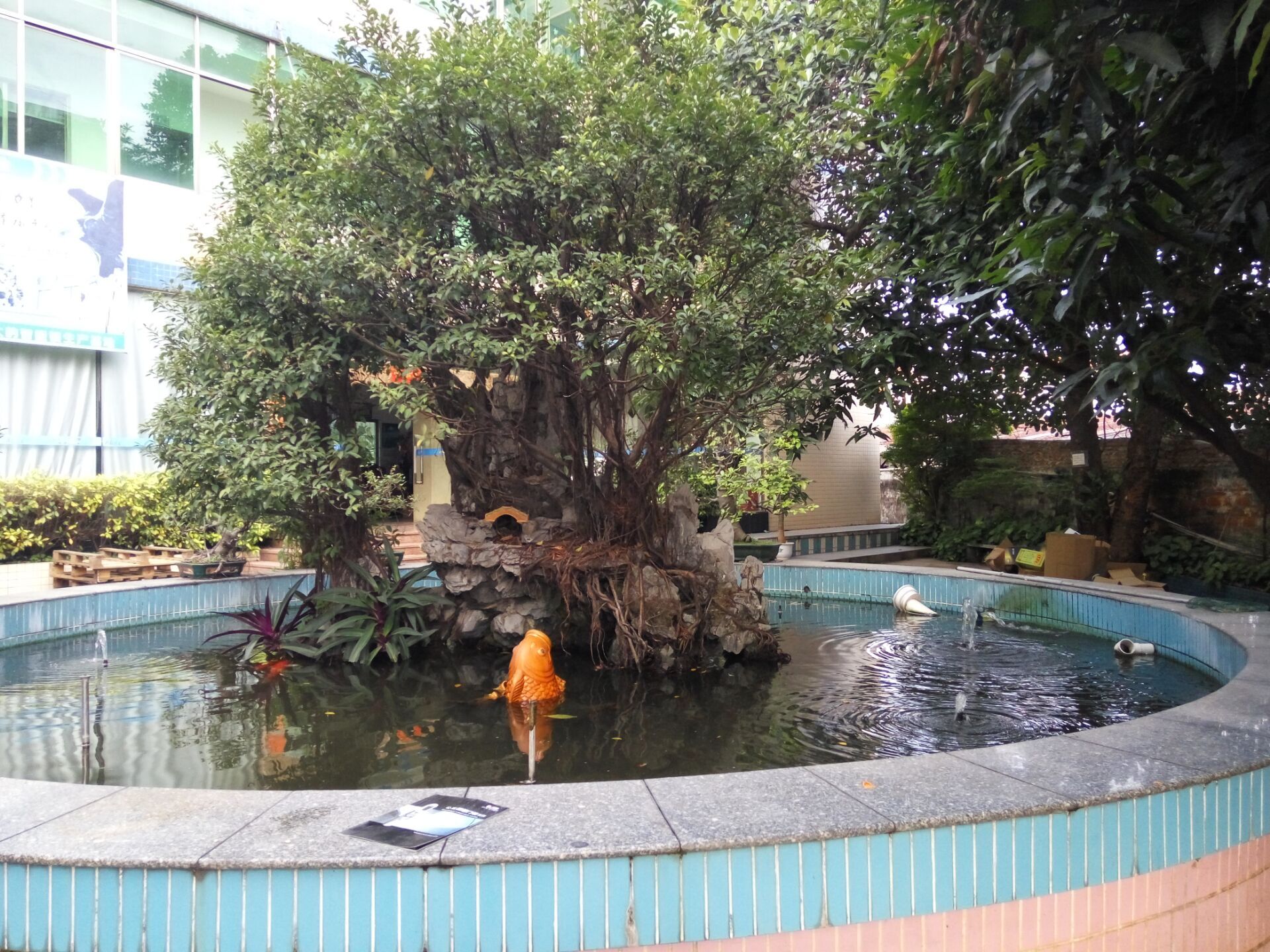 机动车排污费多此一举